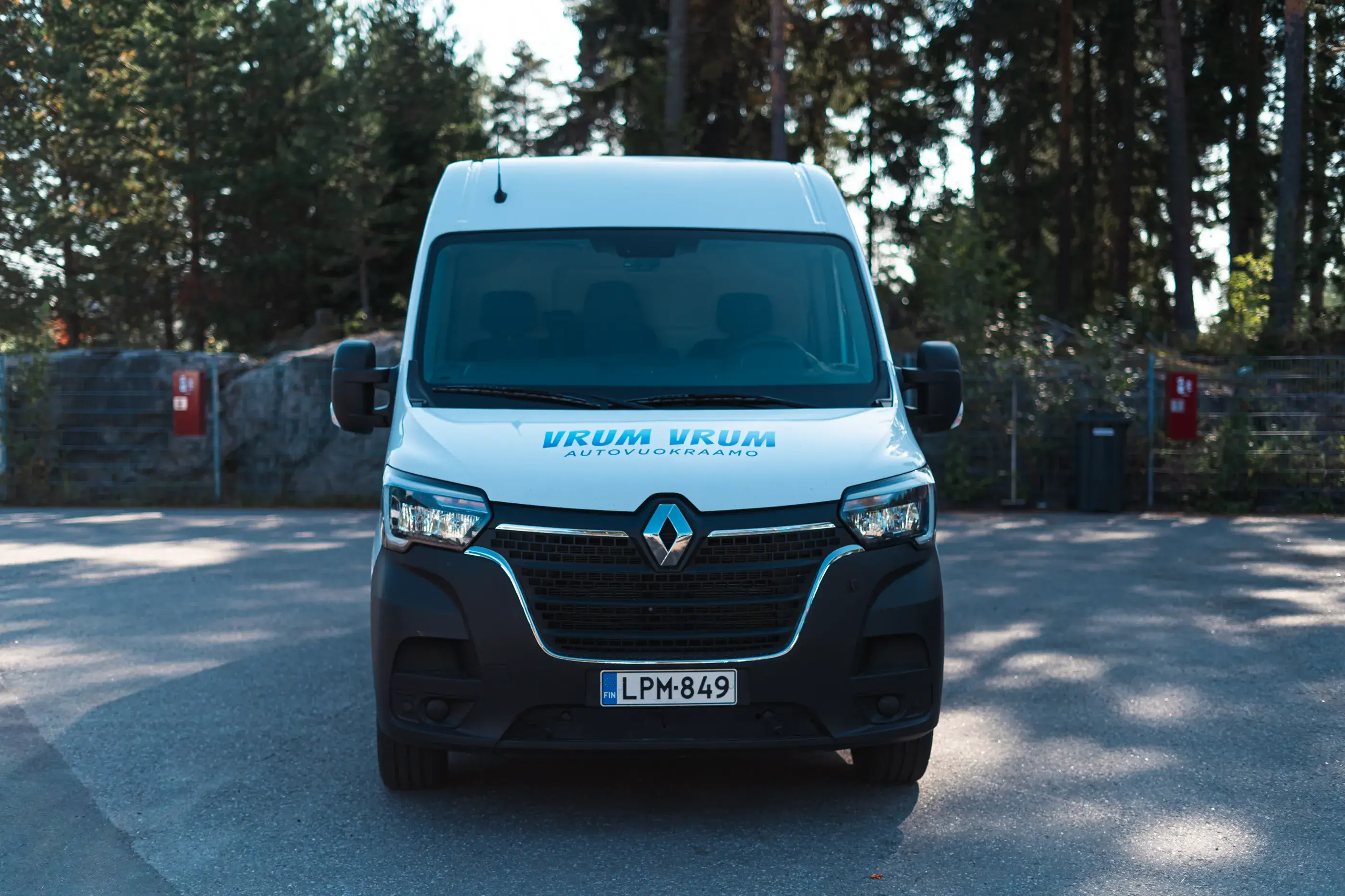 Renault MASTER edestä